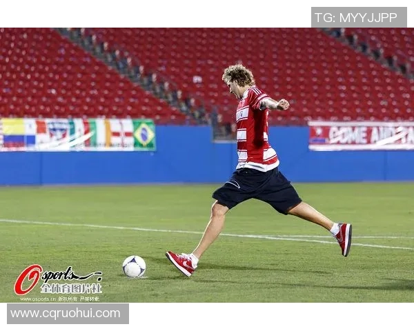 美国足球明星的职业生涯与成就全景解析